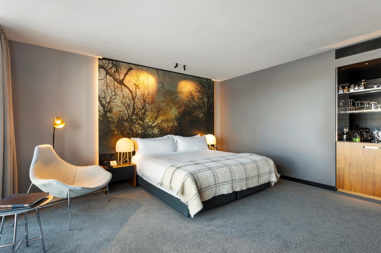 MACq 01 Hotel Hobart Buitenkant foto A room at the hotel