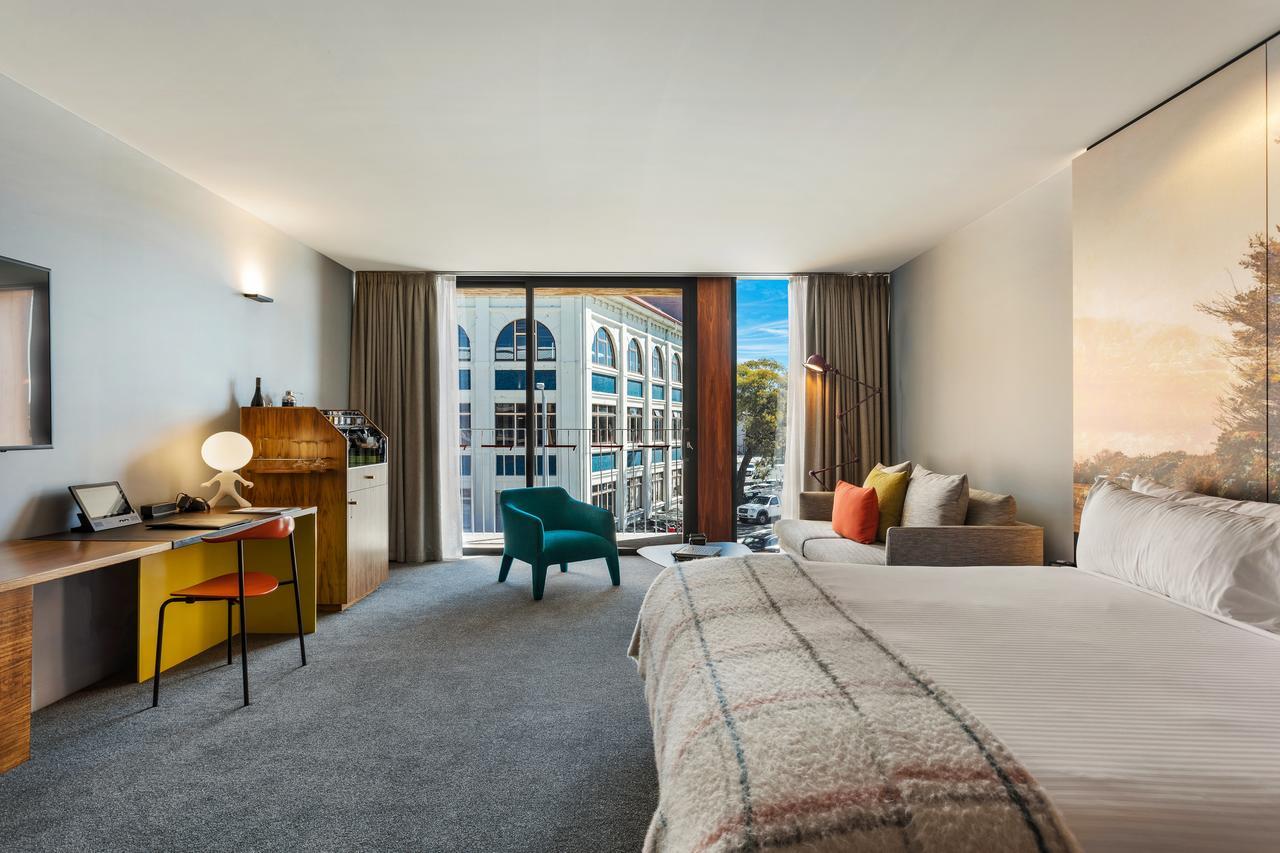MACq 01 Hotel Hobart Buitenkant foto A room at the Hotel